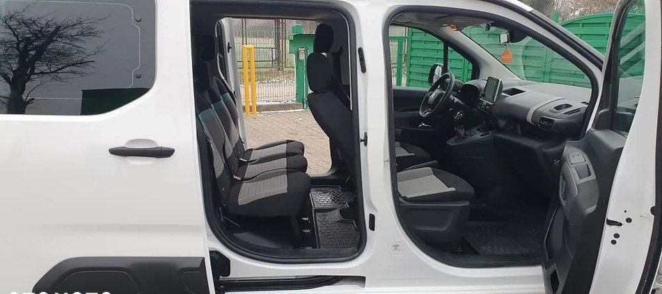 Citroen Berlingo cena 42900 przebieg: 216000, rok produkcji 2019 z Warszawa małe 106